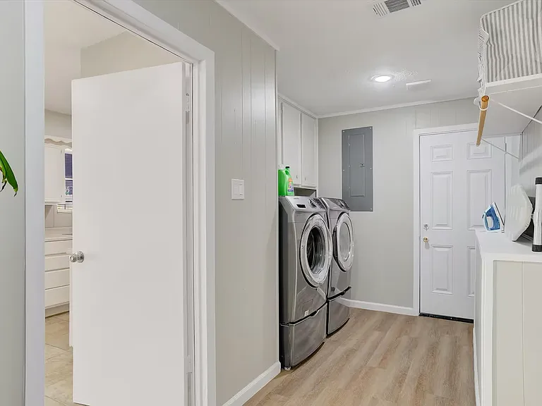 23919 Hunter Spring Cir — Photo 30