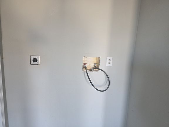 5th image of 2819 Daniel Dr #2819
