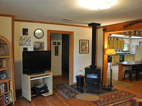 3rd image of 1676 County Road 1442