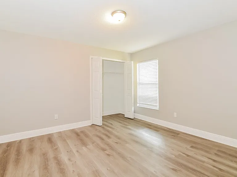 424 Lancers Dr — Photo 13