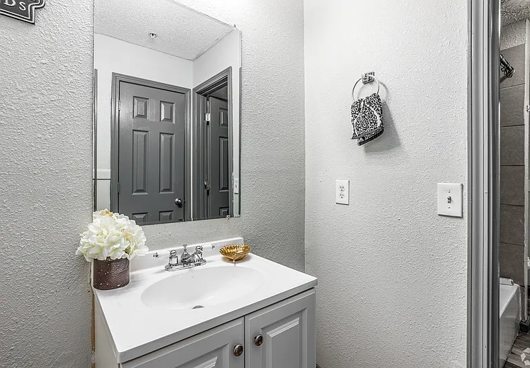 451 Tinker Diagonal St #205 — Photo 5
