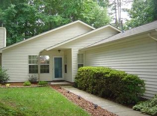 145 W Lakefield Dr, Greensboro, NC 27406