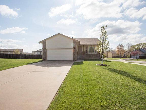 2nd image of 1724 N Juniper Ct