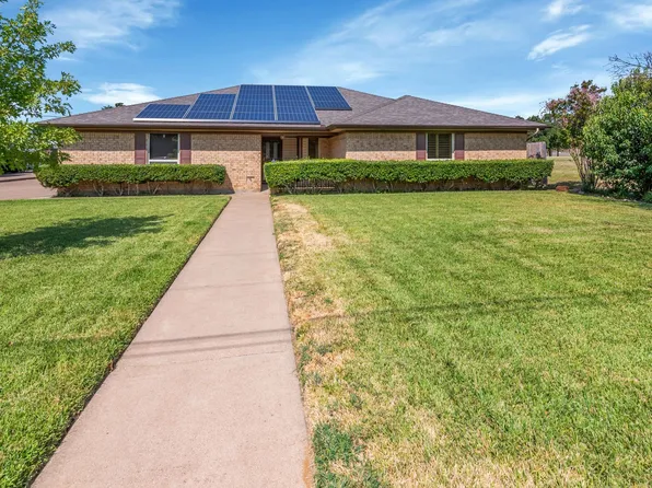 1337 Yates Dr, Hurst, TX 76053