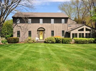 5 Pheasant Run, Windsor, CT 06095