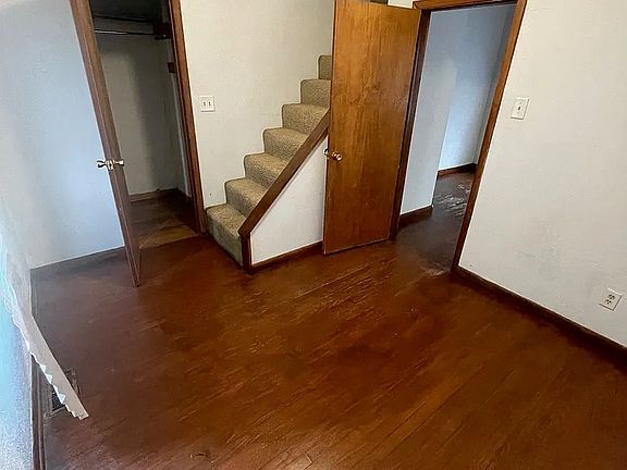 5th image of 3131 E Lynn St