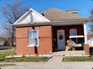 937 Columbia Rd, Dupo, IL 62239