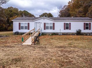 880 Oak Level Rd, Benton, KY 42025