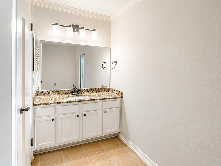 13818 George Rd — Photo 15