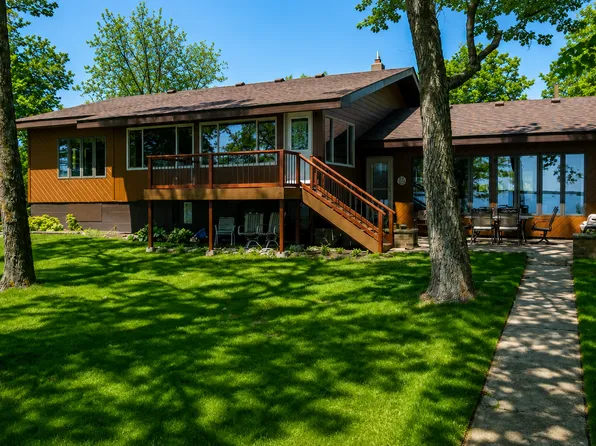 42846 Pleasure Park Rd, Ottertail, MN 56571