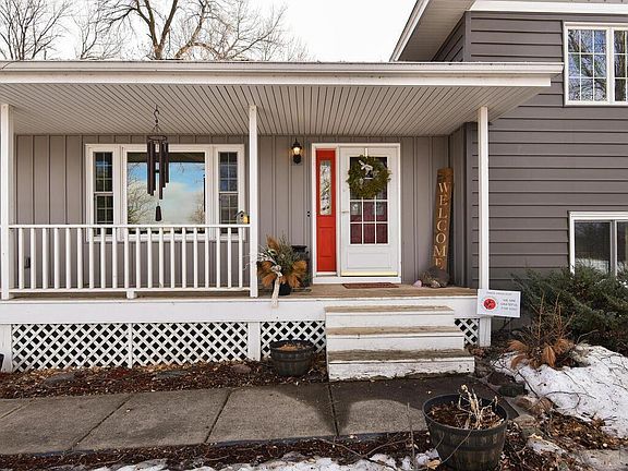 2nd image of 3525 Woodhill Ln