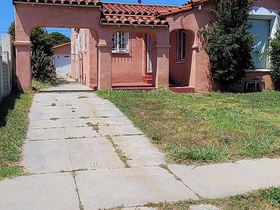 2nd image of 9149 S Halldale Ave