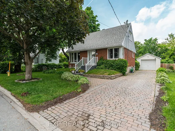 1357 Thames St, Ottawa, ON K1Z 7N3