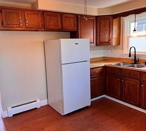 3rd image of 32 Bowles Ct