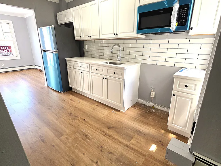 626 Eisenbrown St — Photo 5