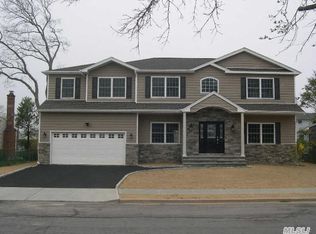 246 Toronto Ave, Massapequa, NY 11758