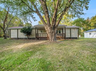 11350 M 60, Three Rivers, MI 49093