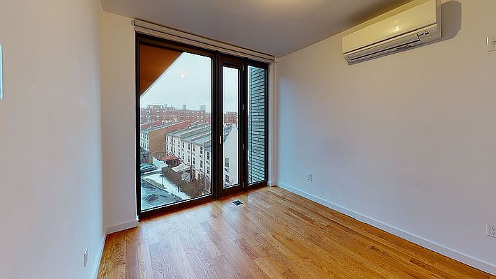 1st image of 123 Melrose St APT 514