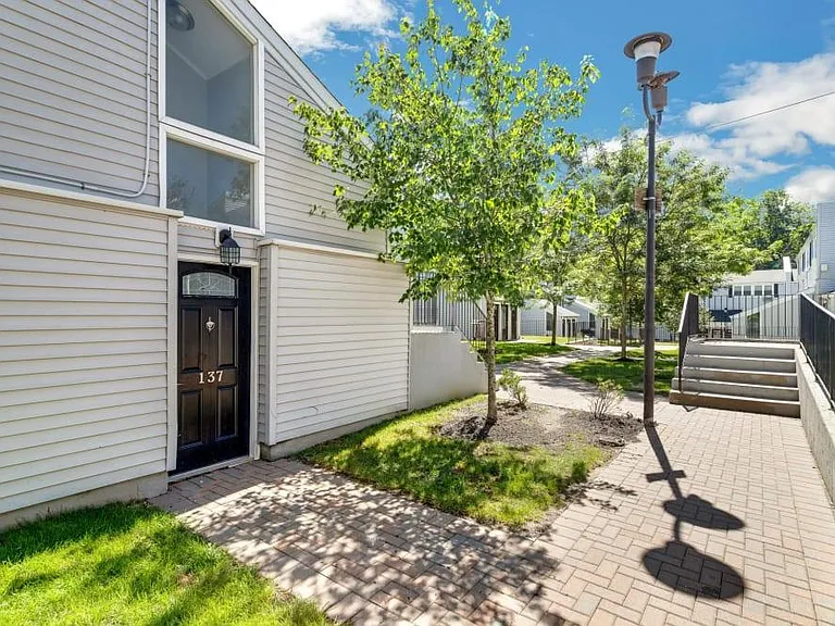 Cortlandt Living — Photo 1