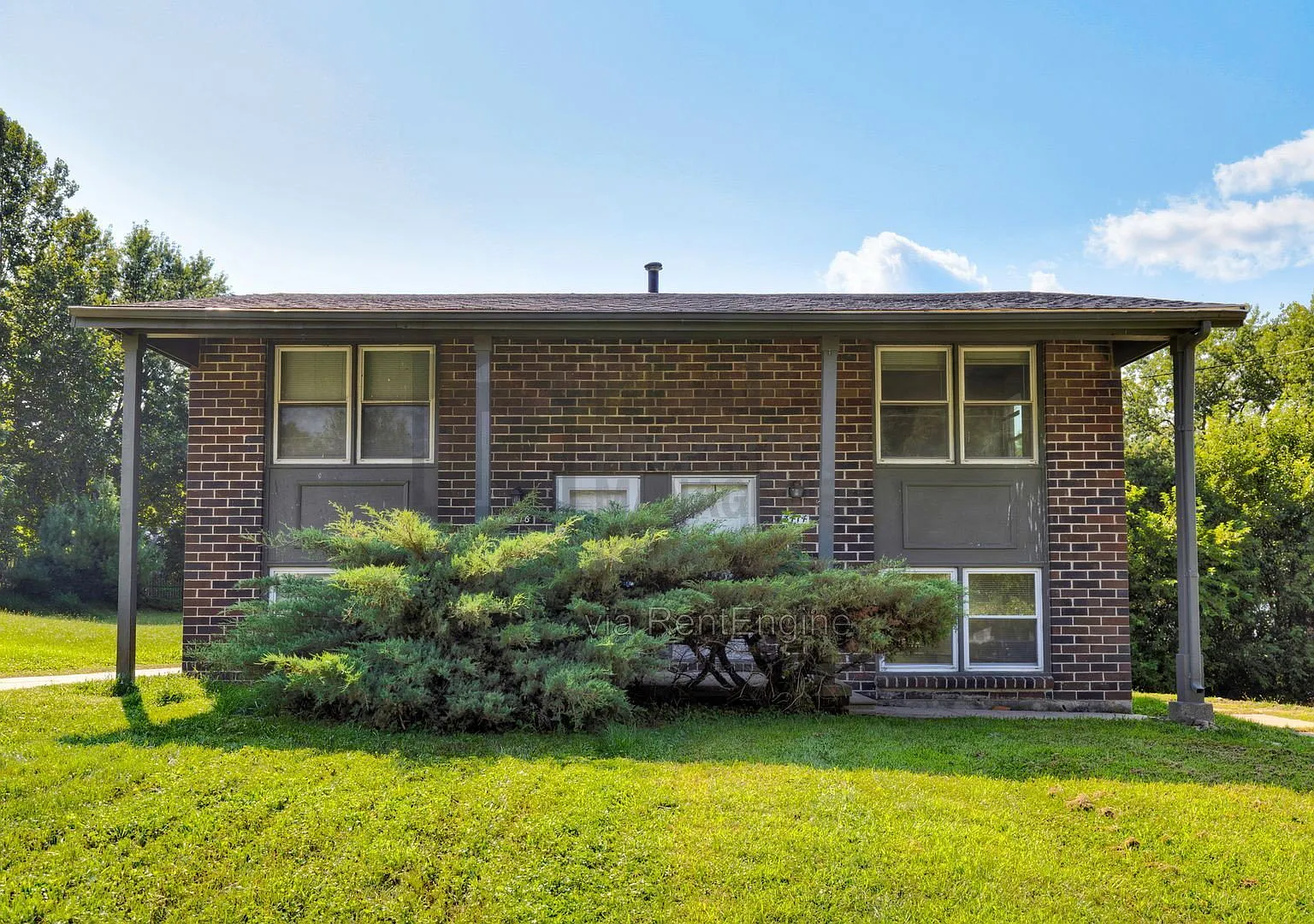 2 bed, 1.0 bath, 980 sqft, $1,150 — Photo 1
