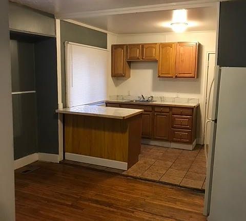 5th image of 113 Putnam Ave