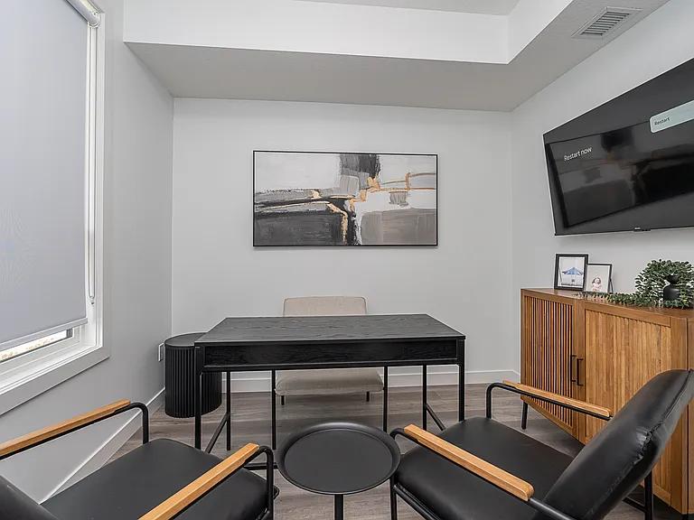 10125 114th St NW — Photo 6