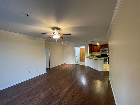 Open concept great for entertaining