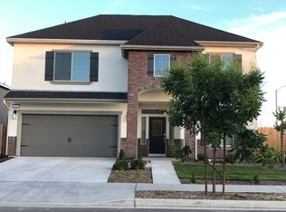 2047 W Sunnyview Ave, Visalia, CA 93291