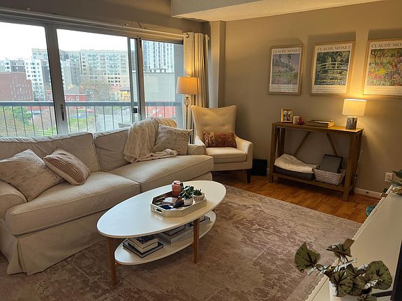 3rd image of 900 19th Ave S APT 701