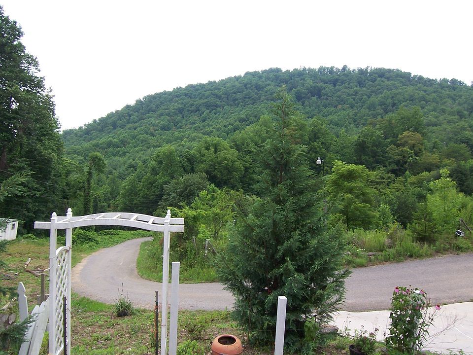 2nd image of 565 Lickskillet Rd