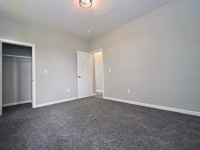 212 Washington Ave — Photo 17
