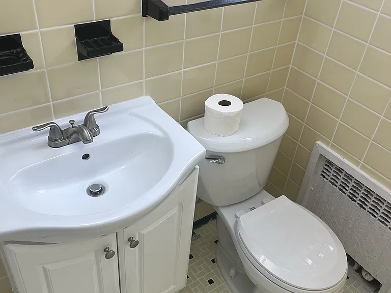 3608 Douglas Rd #2 — Photo 3