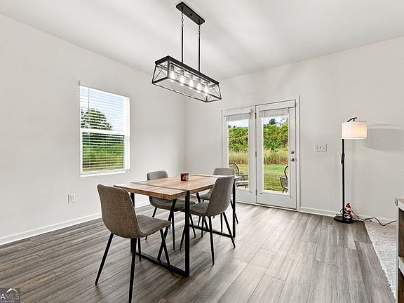 3rd image of 77 Gillis Ln