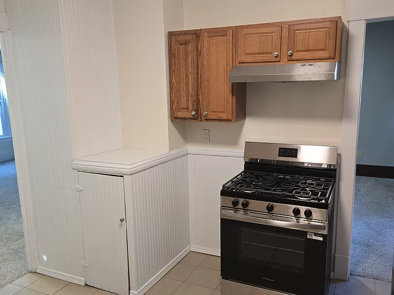 918 Walnut St #1 — Photo 6
