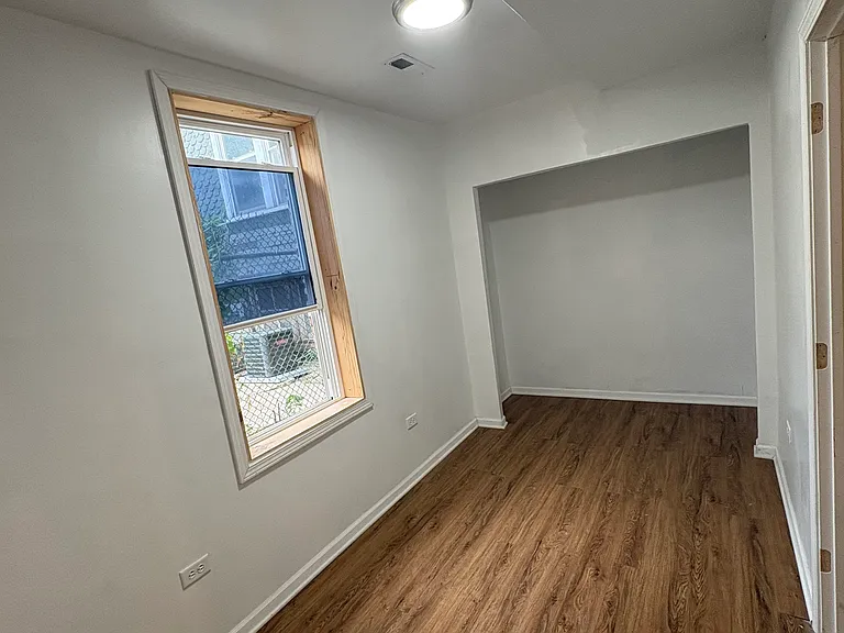 2123 S California Ave #1 — Photo 4