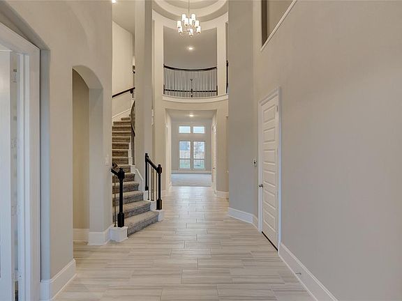 2nd image of 16206 Coyote Run Ln