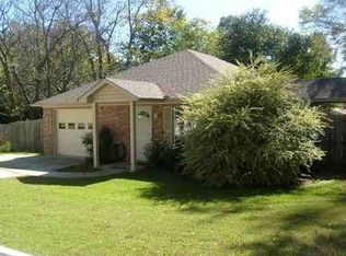 207 Half St, Lindale, TX 75771