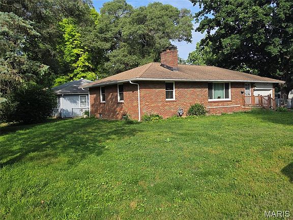 3rd image of 813 Otto St