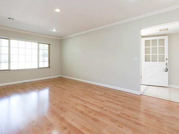 3rd image of 306 Portia Ave