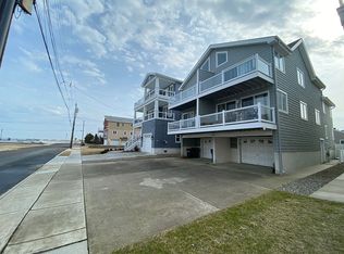 214 9th St N #B, Brigantine, NJ 08203