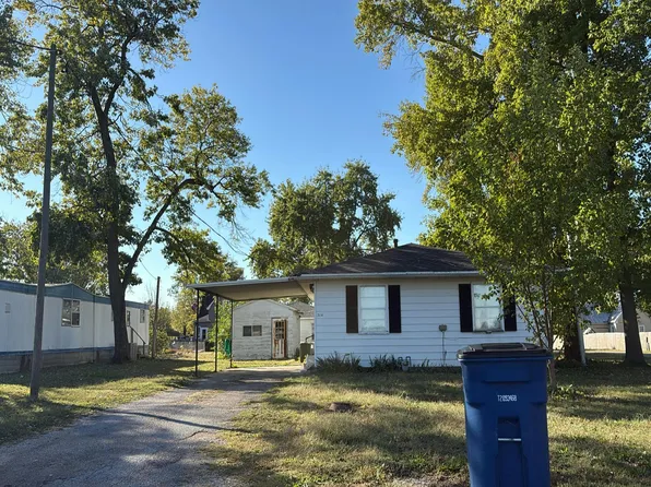 314 W Pine St, Baldwin, IL 62217
