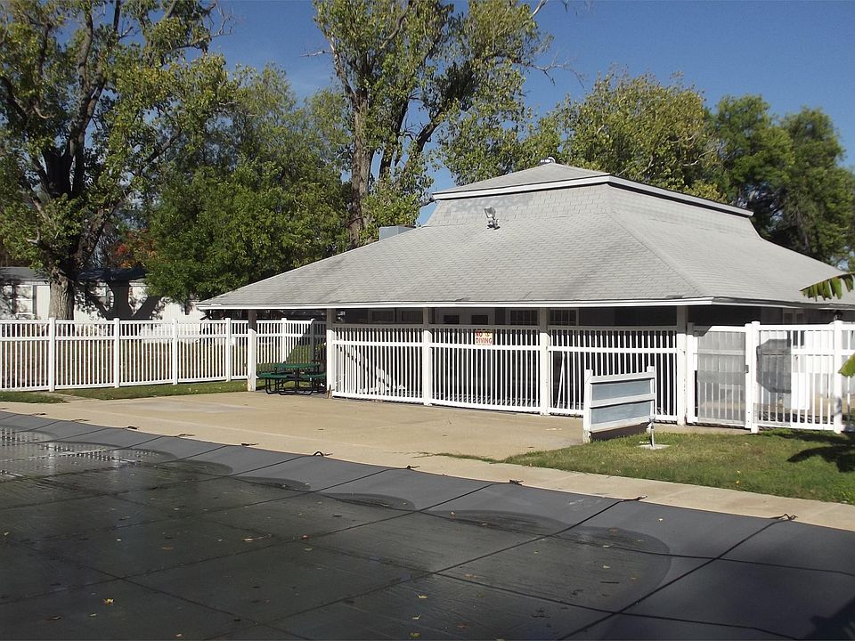 2nd image of 7600 W Military Dr Trlr 29
