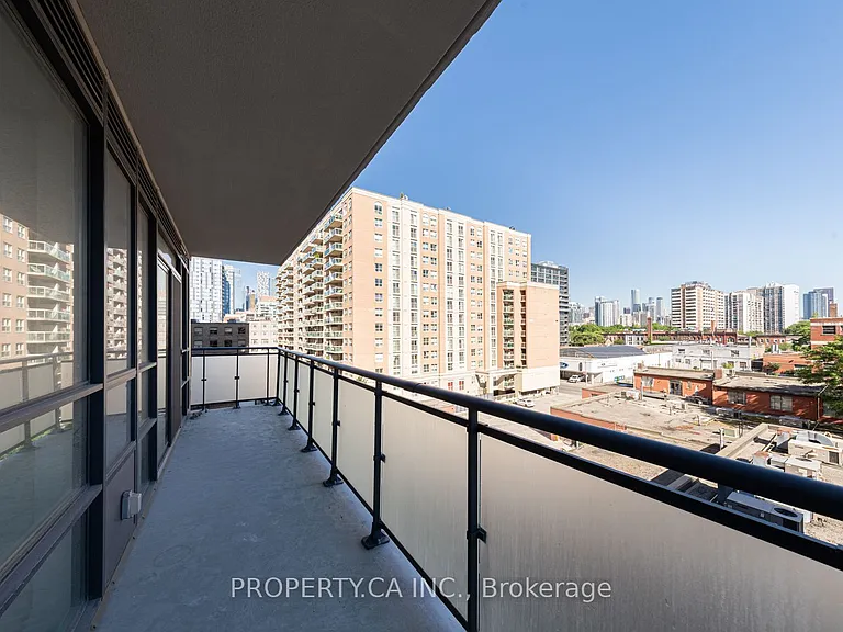 460 Adelaide St E #706 — Photo 20