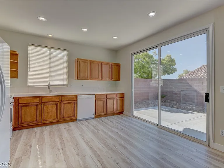 10517 Pergola Peak Ave — Photo 9