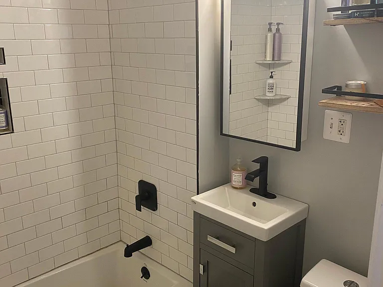 102 Pleasant St #1 — Photo 9