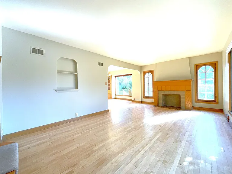 1104/06 E Glendale Ave — Photo 10