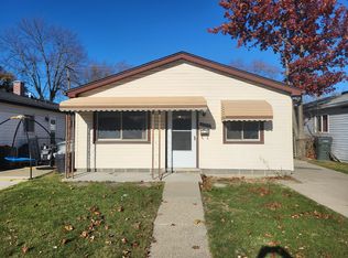 21813 Rosedale St, Saint Clair Shores, MI 48080