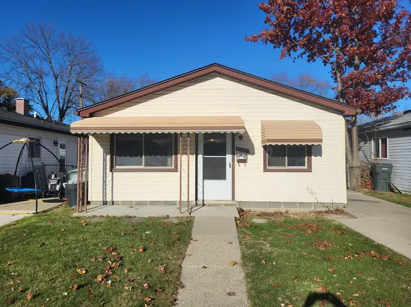 21813 Rosedale St, Saint Clair Shores, MI 48080