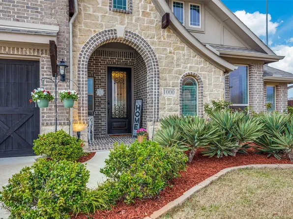 1000 Brenham Dr, Godley, TX 76044