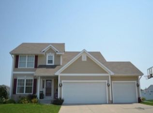 607 Evergreen Cir NW, Bondurant, IA 50035